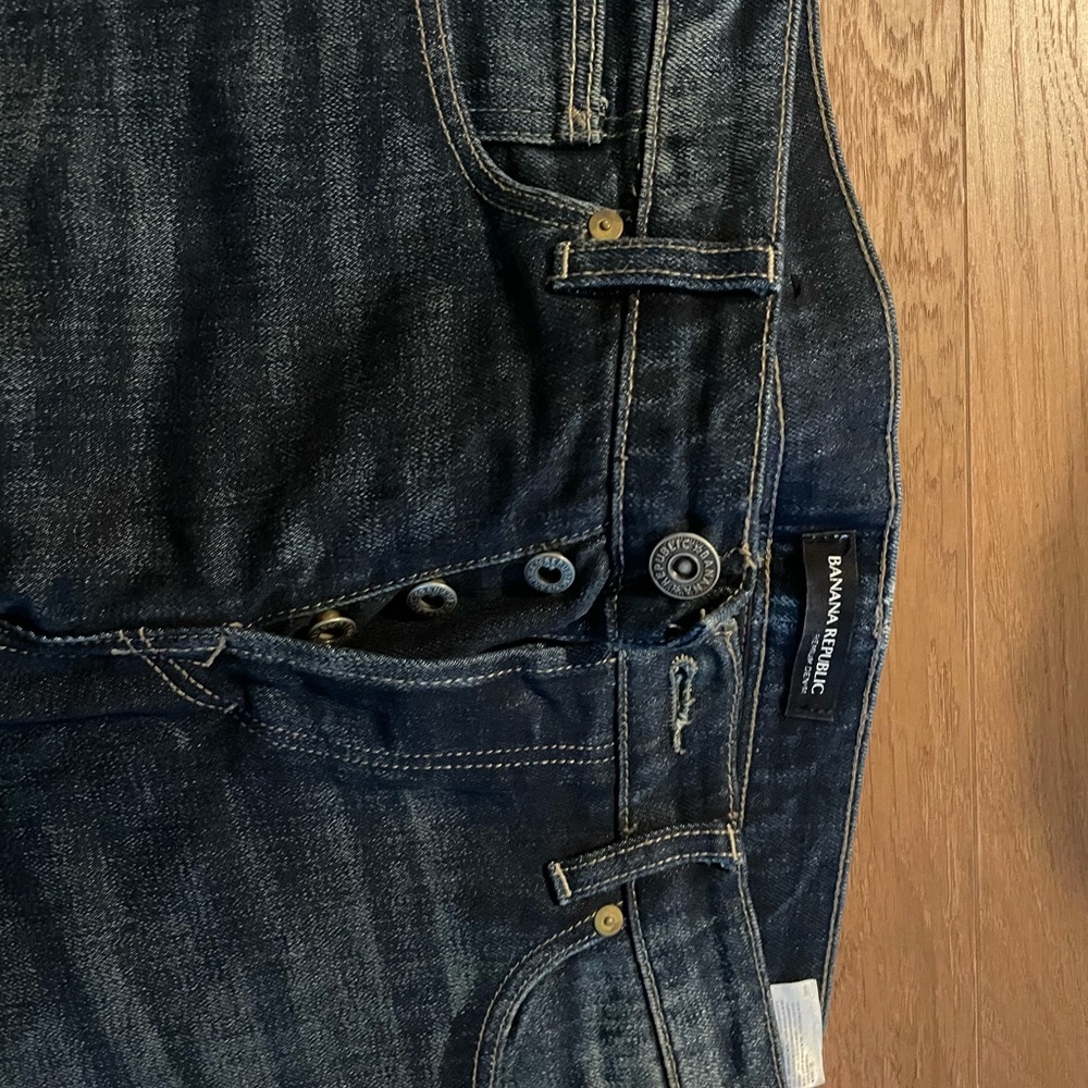 Men’s Banana Republic dark denim jeans